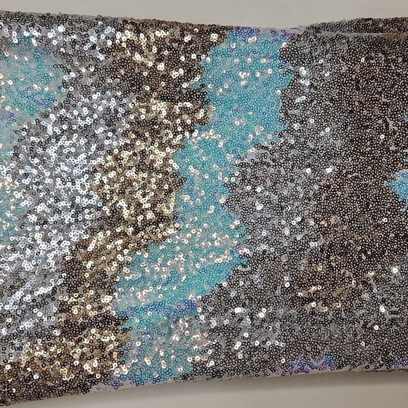 Crystal Sky Elegant Sequin Dress in Gold and Silver - Picture 3 of 6